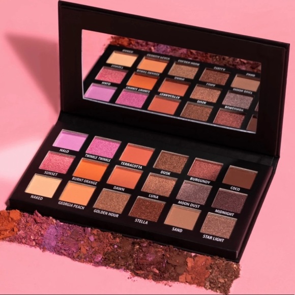 NEW KAB Cosmetics Day + Night Smokey Eyes Eyeshadow Palette - Picture 5 of 9